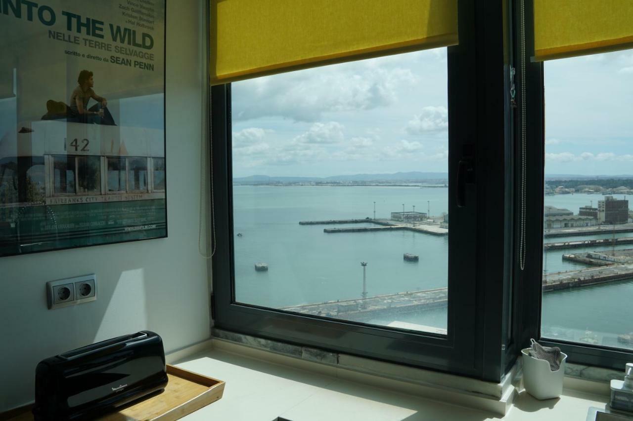 Penthouse Bellevue Apartment Almada Exterior photo